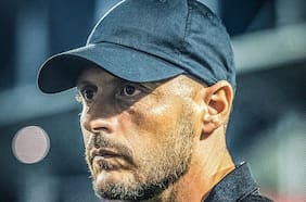 Duró dos días en el cargo: la razón que sacó al técnico griego Nikolaos Issaris de la banca de General Velásquez