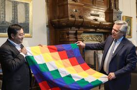 Presidente de Argentina se sale de libreto y propone sumar a Bolivia a la candidatura al Mundial de Fútbol de 2030