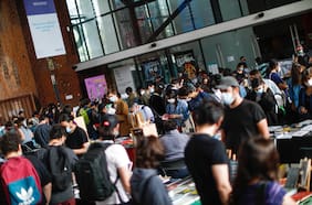 Cómo viene el panorama de las ferias del libro en Santiago para el segundo semestre