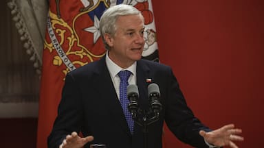 Kast afirma que megaproyecto no responde a una “agenda ideológica” y culpa a los gobiernos anteriores por bajas cifras de crecimiento