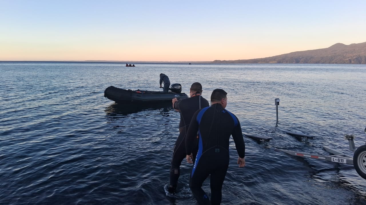 Intenso operativo de búsqueda de joven desaparecido en el lago Llanquihue, Chile
