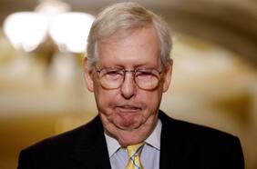 Líder de la minoría republicana en el Senado de EE.UU. vuelve a sufrir parálisis en conferencia