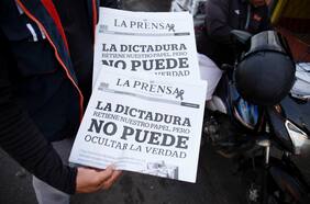Policía de Nicaragua allana diario opositor La Prensa y lo investiga por supuestos “delitos de fraude y lavado de dinero”