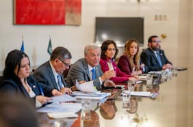 Kast pide unidad al oficialismo ante plan para enfrentar alzas de los combustibles