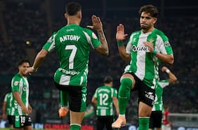 Al Betis de Manuel Pellegrini le basta un tiempo para arrollar al Mallorca y volver a la senda de la victoria en LaLiga