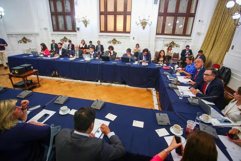 La CEI 62 Caso Monsalve escucha la exposicion de la Ministra del Interior