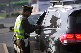 ¿Cuál es la multa por no grabar la patente en los vidrios del auto?