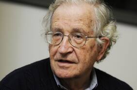La inquietante opinión de Noam Chomsky sobre la Inteligencia Artificial