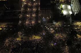 Miles de venezolanos en Chile se unen a movilización mundial en contra de Nicolás Maduro en el Parque Almagro
