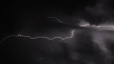 Comienza hoy: tres días de lluvia y tormentas eléctricas dejará el nuevo sistema frontal en Santiago