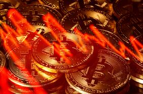 Las criptomonedas se derrumban y el bitcóin cae a su nivel más bajo desde diciembre de 2020