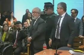 El momento que es esposado Luis Hermosilla tras decretarse prisión preventiva