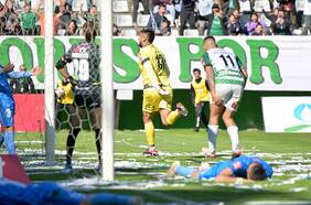 Video: Portero de Deportes Temuco se convierte en héroe tras anotar el gol del empate contra San Marcos en el último minuto