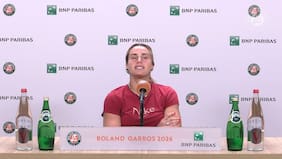 “Quiero dejar el tenis ahora mismo”: la frustración de Aryna Sabalenka tras caer de forma increíble en Roland Garros