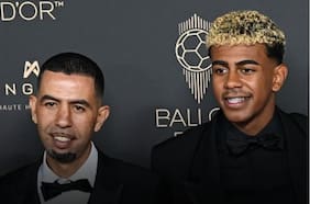 “El mayor daño moral infligido a un ser humano”: el padre de Lamine Yamal se lanza contra la elección del Balón de Oro