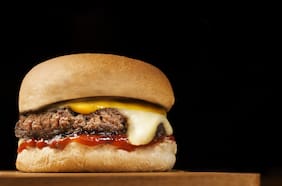 Pizzas, hamburguesas, dulces: Dos tercios de las dieta de los niños y adolescentes es con alimentos ultra procesados