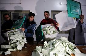 Pakistán comienza el recuento de votos y se espera una imagen clara el viernes temprano