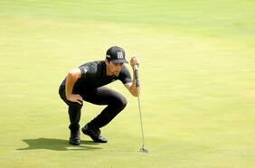 Niemann cierra la primera parada en los playoffs del PGA con su ronda más débil