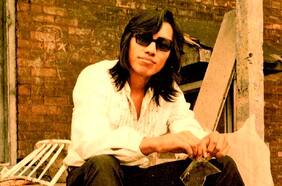 Muere Sixto Rodríguez el oscuro rockero redescubierto en Searching for Sugarman
