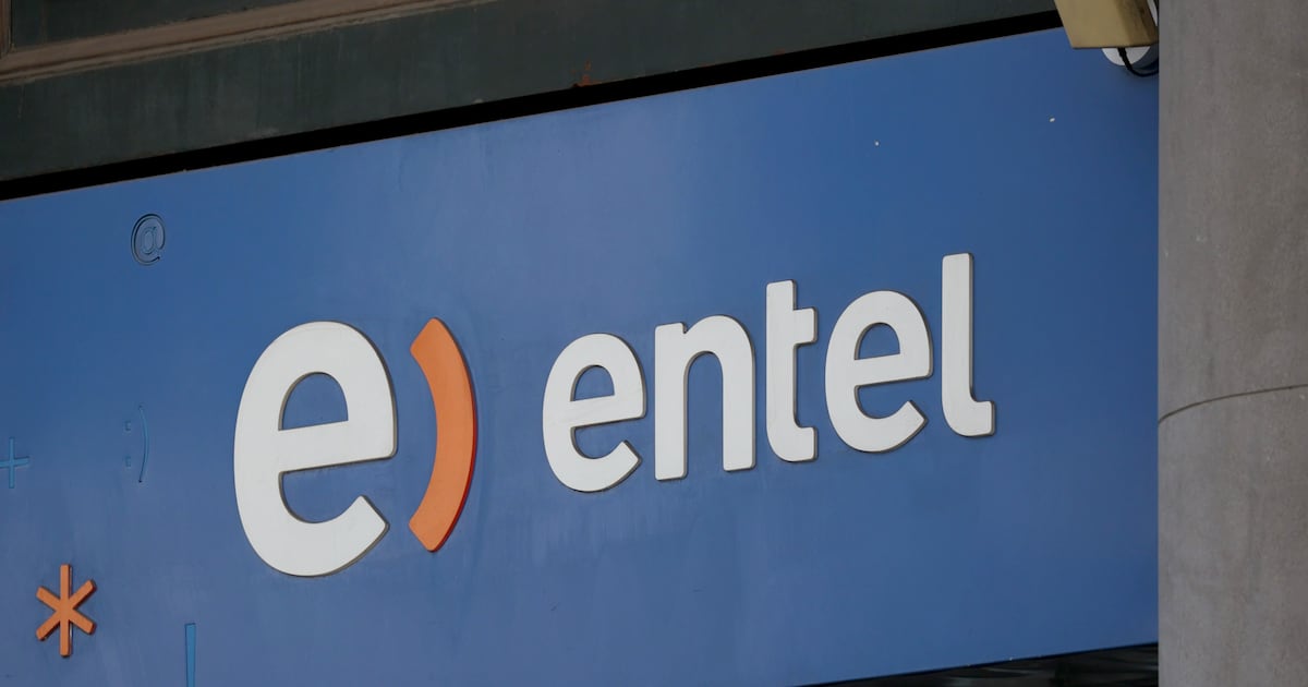 Entel enfrenta crisis de servicios y cuestiona sostenibilidad financiera del sector: ¿Qué pasa con las telecomunicaciones en Chile?