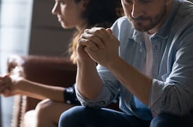 Fui padre de una hija fuera de mi matrimonio y quiero recuperar la confianza de mi esposa: esto dice la psicología