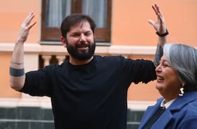Pese a los llamados del comando de Jara, Boric vuelve a deslizar críticas a Kast