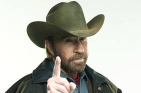 Una patada a las redes sociales: Chuck Norris desmiente la foto que lo muestra en el ataque del Capitolio