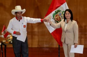 Castillo y Fujimori en empate técnico a una semana de segunda vuelta presidencial