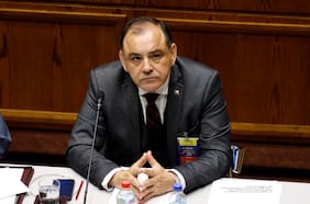 Senado aprueba acusación constitucional contra juez Antonio Ulloa y lo destituye por sus vínculos con Hermosilla