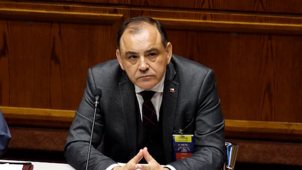 Senado aprueba acusación constitucional contra juez Antonio Ulloa y lo destituye por sus vínculos con Hermosilla