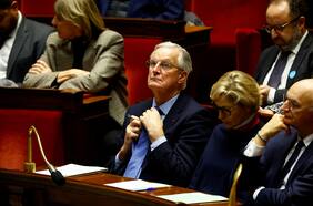 Crisis política en Francia luego de que el primer ministro pierde el voto de confianza del Parlamento