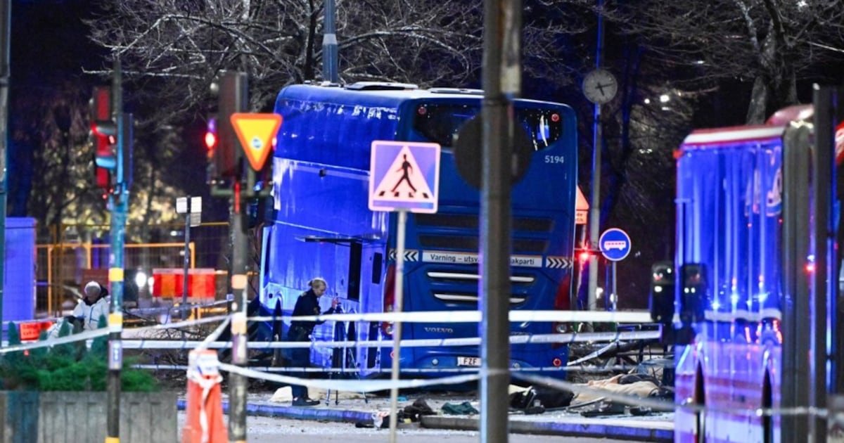 Accidente fatal en Estocolmo: un bus arrolla a peatones y desata un debate sobre seguridad urbana