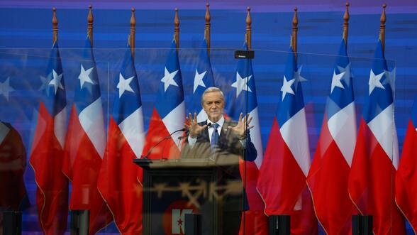 No fue recomendación de Carabineros: el podio antibalas de Kast que inquietó en la interna y desató críticas en Chile Vamos