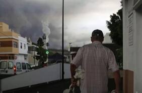 Cientos de personas fueron expulsadas de sus hogares por una amenaza de lava en La Palma