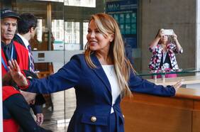 Informe de funcionaria de la Contraloría revela que déficit presupuestario de Maipú aumentó 1.426% durante administración de Cathy Barriga