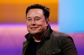 Elon Musk lanza perfume llamado “Cabello Quemado”