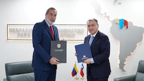 Chile y Venezuela formalizan reinicio de relaciones consulares con intercambio de notas diplomáticas