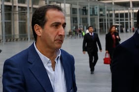 Zalaquett en la mira de la Cámara: diputados estudian presentar denuncia a la Fiscalía por reuniones en la casa del lobbista