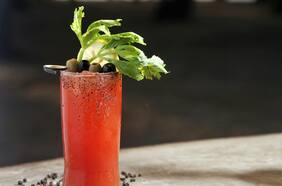 Bloody Mary, ¿por qué nos conviene un vodka barato?