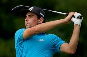 Joaquín Niemann tiene un opaco debut en los Playoffs del PGA