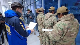 Devuelven a Bolivia a los cinco militares detenidos en la frontera de Colchane: les abrirán sumario informativo militar