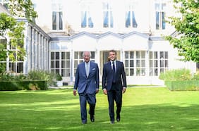 Macron llega a Reino Unido en una visita de Estado sin precedentes desde el Brexit