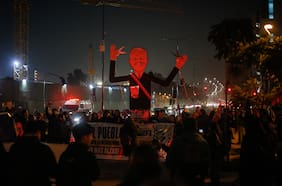 Tras Cuenta Pública: se registra manifestación contra Presidente Kast y la megarreforma en Plaza Baquedano