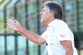 Hugo Tocalli: “Yo no habría sacado a Patricio Ormazábal, deberían haberle dado dos años más”