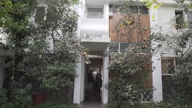 De posible museo a oficinas: la historia de la casa de Allende que desató una crisis a Boric y terminó vendiéndose