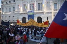 Más de una veintena de establecimientos deponen paro docente en Santiago: clases se retomarán a partir del lunes