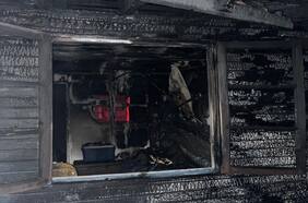 Queda en prisión preventiva el sujeto que quemó su casa con la intención de matar a su padre en Mariquina