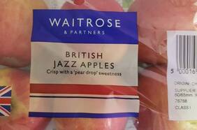 La rica manzana británica que era chilena: cadena de supermercados de UK reconoce “error” en información de envases