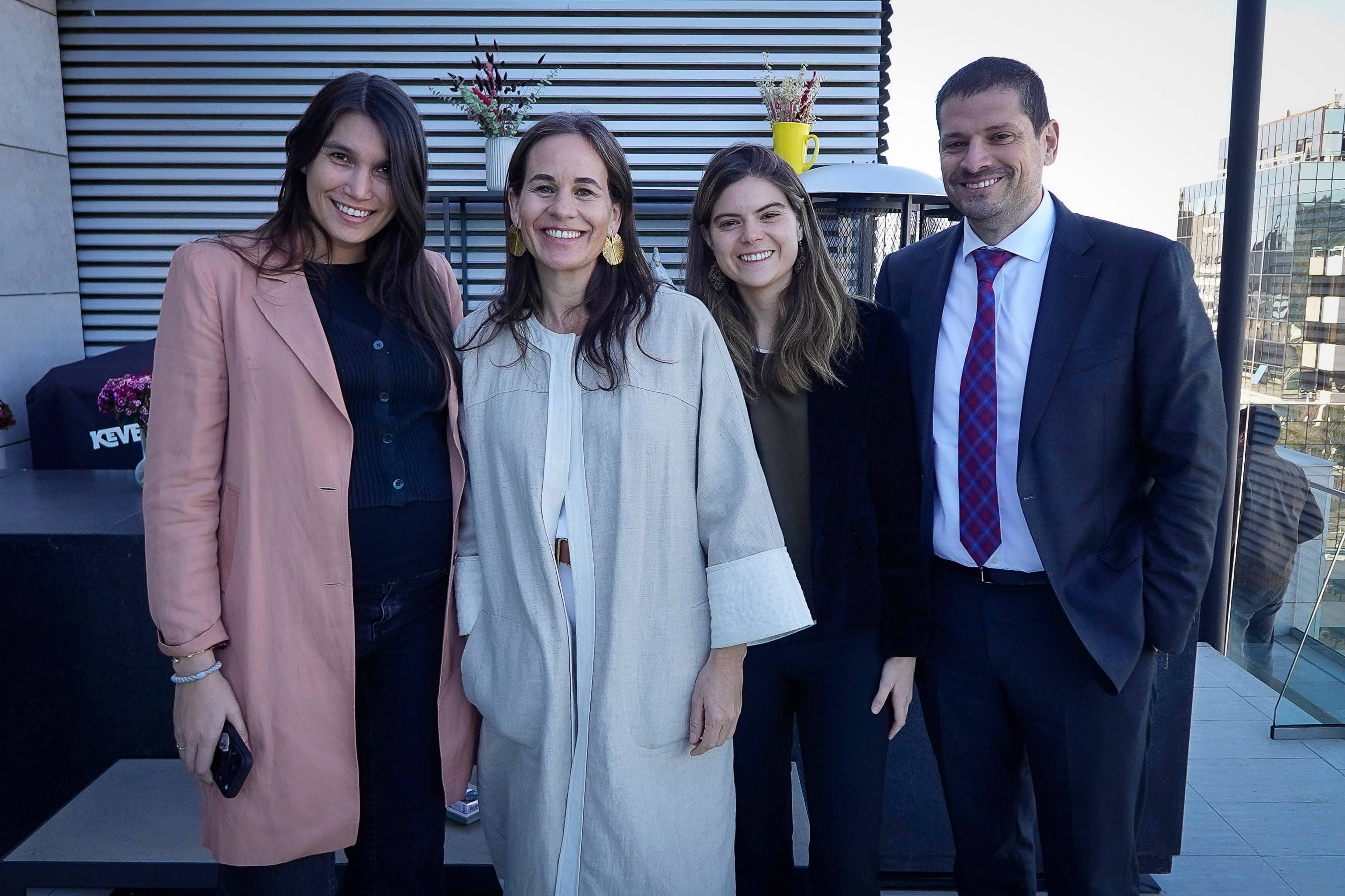 Francisca O’Ryan, directora Desarrollo Estratégico en Narrativa by Cadem; María José O’Shea, directora ejecutiva en Narrativa by Cadem; Emilia Palacios, consultora en Narrativa by Cadem y José Luis Santa María, director Diario La Tercera.