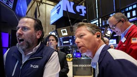 Bolsas mundiales caen y el bono del Tesoro a 10 años toca su mayor nivel desde la crisis financiera, a la espera de la Fed